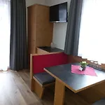 Haus Alpenflora Apartamento