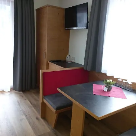 Haus Alpenflora Апартаменты