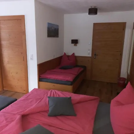 Haus Alpenflora * Флирш