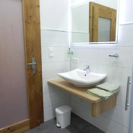 Апартаменты Haus Alpenflora