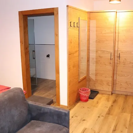 Haus Alpenflora Apartman *