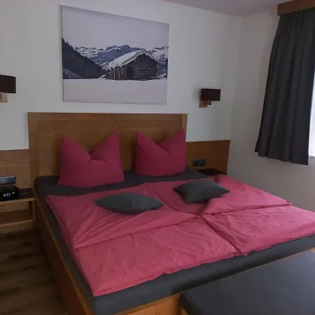 Apartment Haus Alpenflora Flirsch